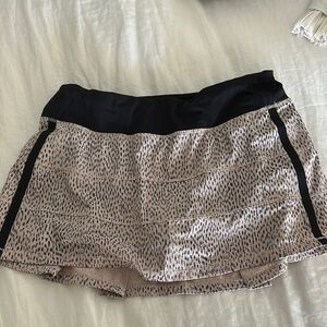 Lululemon Pace Rival tennis skirt - size 8 EUC